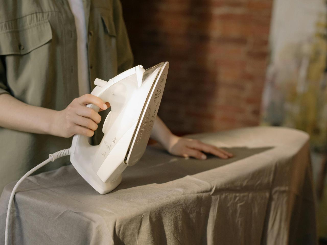5 Effective Methods to Unwrinkle Polyester in 2025 HTVRONT